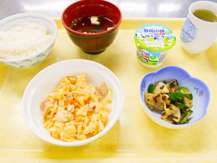 朝食