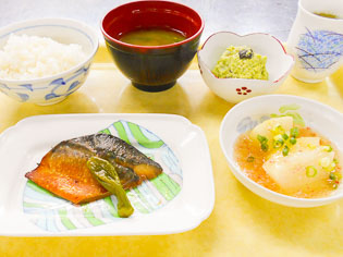昼食